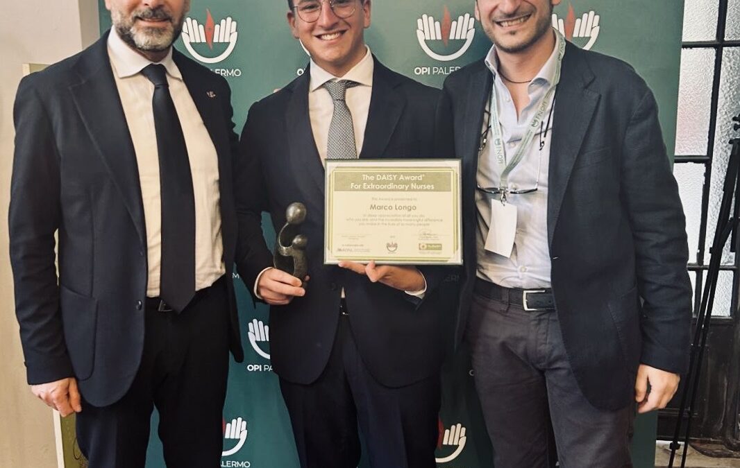 DAISY AWARD 2025: TRA I PREMIATI L’INFERMIERE MARCO LONGO
